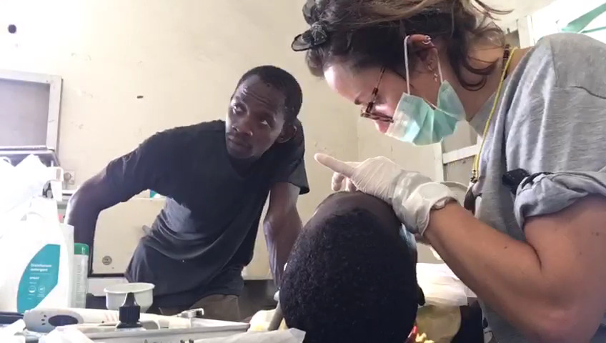 Director de odontología de CENSALUD en Senegal